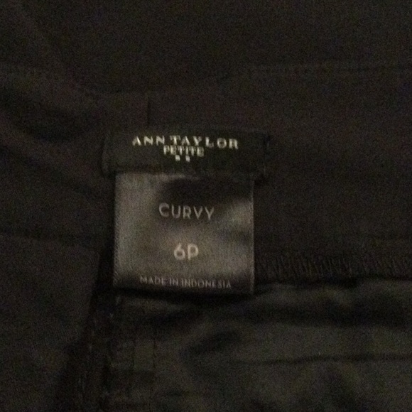 Ann Taylor curvy petite - Picture 3 of 4